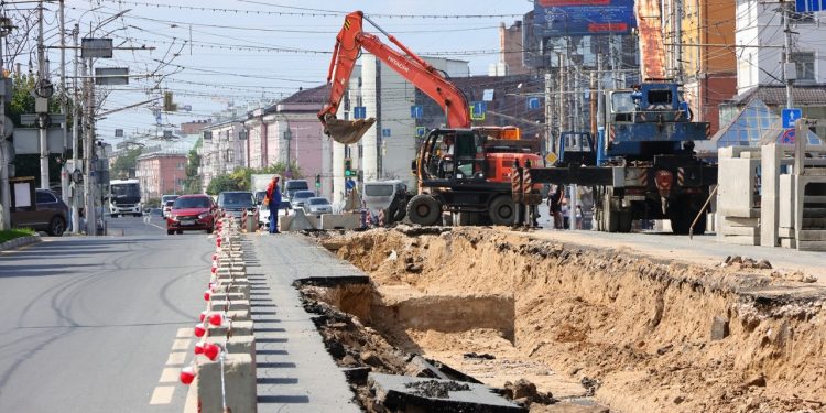 На Первомайском проспекте и площади Ленина активно ведется капремонт