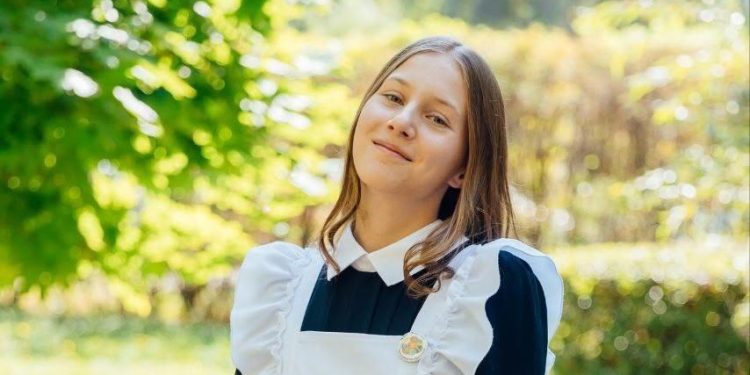 Рязанская выпускница Меркушкина набрала по 100 баллов на ЕГЭ по двум школьным предметам Рязанская выпускница Меркушкина набрала по 100 баллов на ЕГЭ по двум школьным предметам