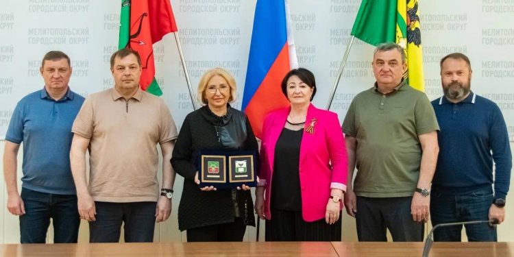 Панфилова и Артемов посетили с рабочим визитом Мелитополь Запорожской области