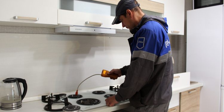 Рязанские газовщики провели внеплановые проверки у людей, находящихся в «группе риска»