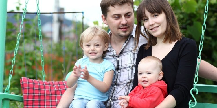Студенческим семьям будут давать деньги при рождении ребенка