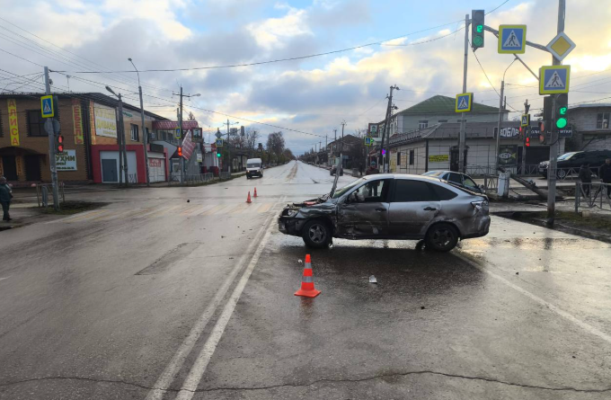 В ДТП в рязанском Скопине пострадали четыре человека