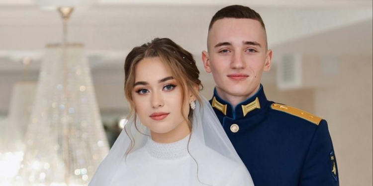 Рязанский ЗАГС поделился снимками молодоженов, заключивших брак 22 и 23 декабря