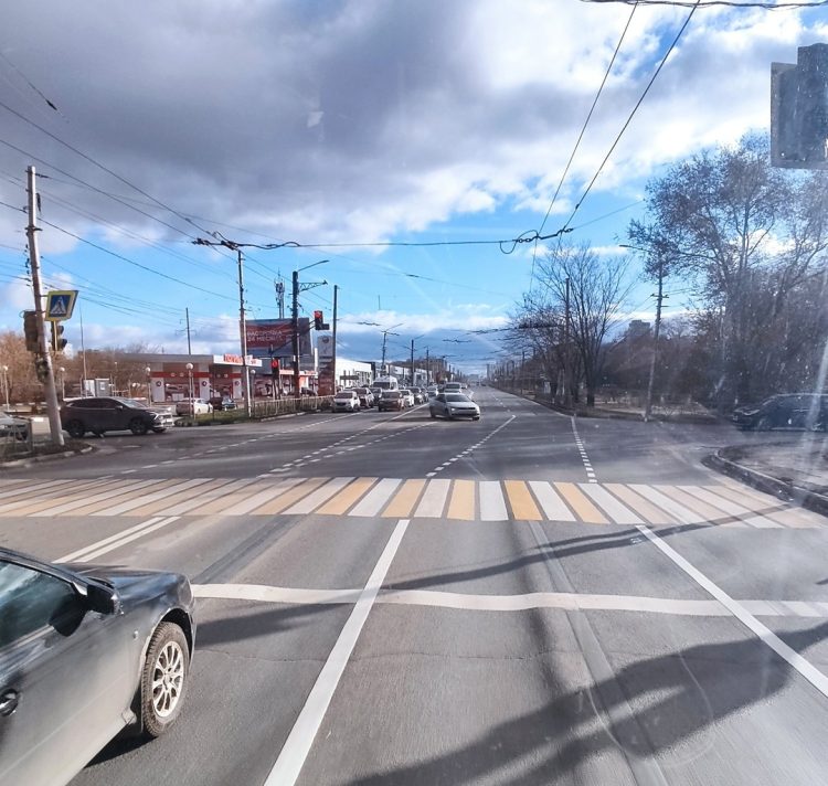 На Московском шоссе добавили еще одну полосу без расширения дороги