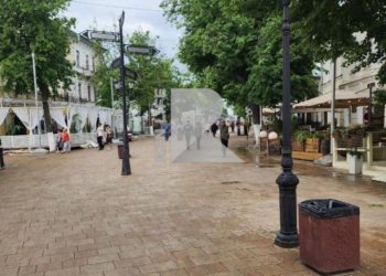 Борис Ясинский объяснил уборку лавочек на Почтовой