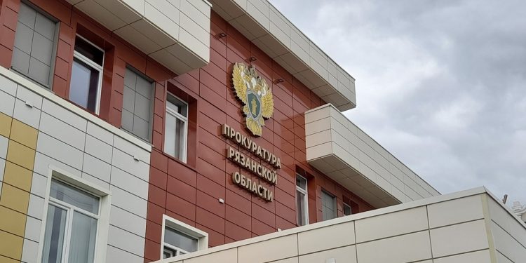 Заброшенное здание школы в Шиловском районе признали опасным Заброшенное здание школы в Шиловском районе признали опасным