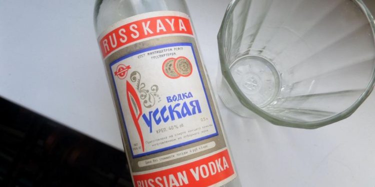 Российских артистов хотят тестировать перед сценой на опьянение