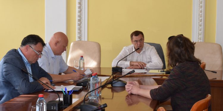 Мэр Рязани Артемов распорядился улучшить условия проживания многодетной вдовы участника СВО