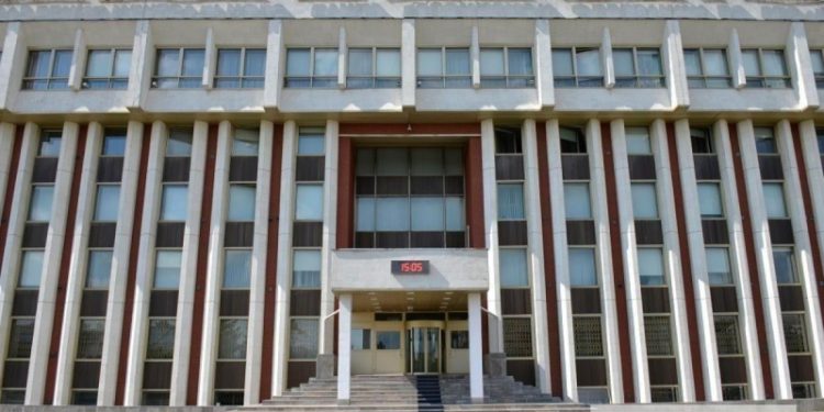 Центробанк снизил ключевую ставку до 14,25 процента