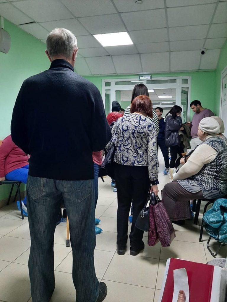 Горожане пожаловались на очереди при получении лекарств в рязанской поликлинике №11