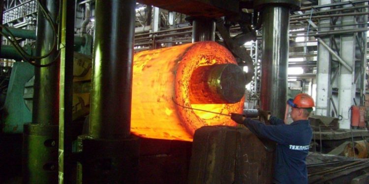 Чистая прибыль Тяжпрессмаша упала в 19 раз в 2025 году