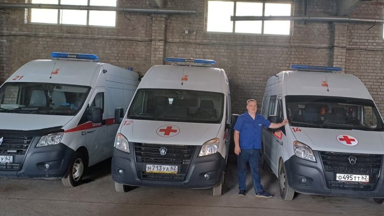 Автомобили рязанской скорой украсили к 80-летию Победы в Великой Отечественной войне