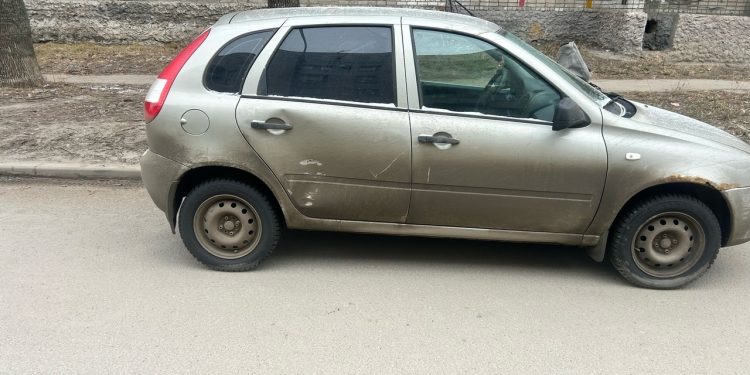 Неизвестные поцарапали машину рязанца, он ищет свидетелей случившегося