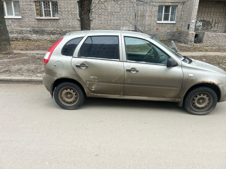 Неизвестные поцарапали машину рязанца, он ищет свидетелей случившегося