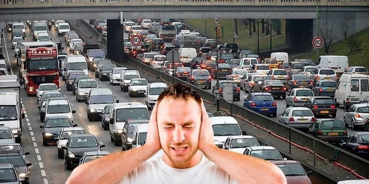 В России вводят штрафы за шумные автомобили