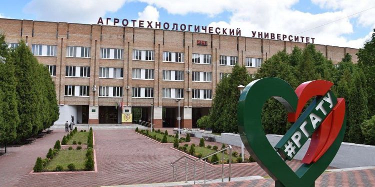 Рязанский губернатор Малков поздравил РГАТУ с 75-летием