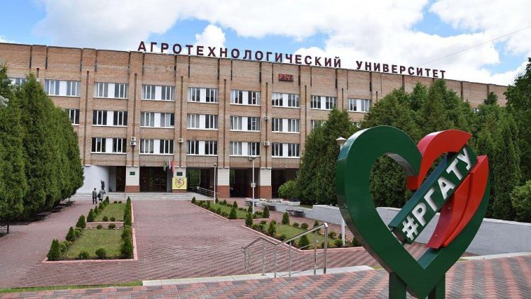 Рязанский губернатор Малков поздравил РГАТУ с 75-летием