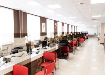Швакова: в 2025 году в рязанских МФЦ появится еще не менее 30 услуг