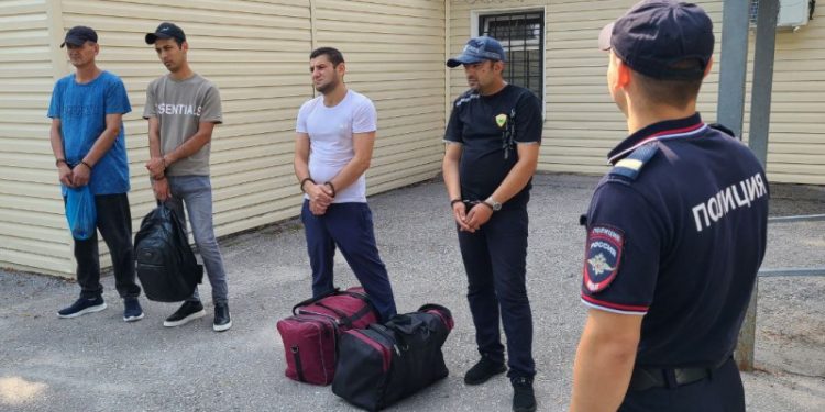 Из России выдворили и депортировали нарушавших закон в Рязанской области мигрантов