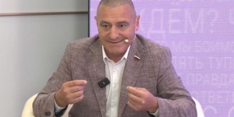 Неполноценными женщин назвал депутат Госдумы