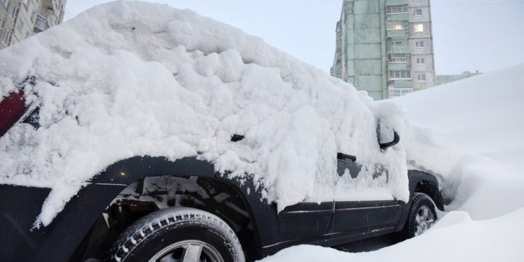 В Рязани машины на обочине будут эвакуировать из-за уборки снега В Рязани машины на обочине будут эвакуировать из-за уборки снега