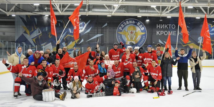 ХК КПРФ завоевал «Кубок Надежды»