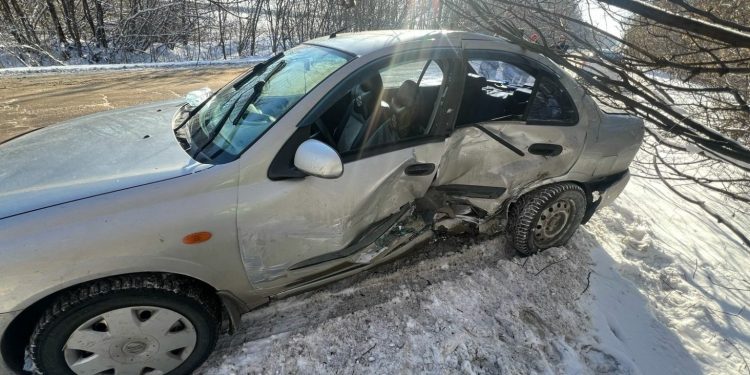 При столкновении двух иномарок в Шацком районе пострадали два человека