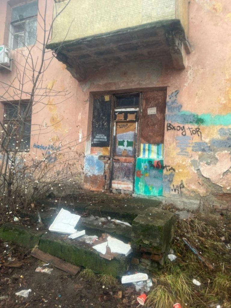 Жильцы аварийного дома №5 на улице Колхозной жалуются на длительное нерасселение