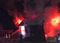 За сутки огонь охватил две хозпостройки и административное здание в Рязанской области