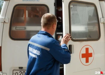 Тело пропавшего двухлетнего сына петербургского режиссера найдено в пруду