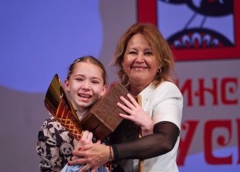 В рязанском МКЦ прошел Всероссийский конкурс народного творчества "Есенинская Русь" В рязанском МКЦ прошел Всероссийский конкурс народного творчества «Есенинская Русь»