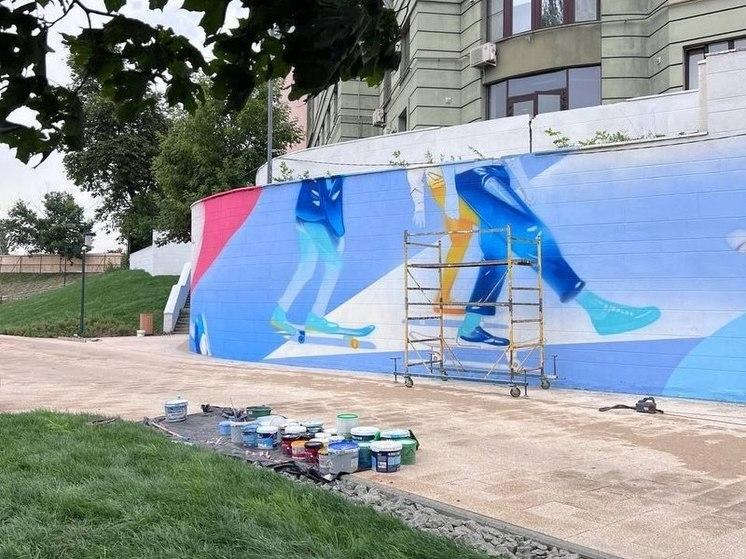 Рязанский художник Демкин приступил к созданию нового мурала на Лыбедском бульваре