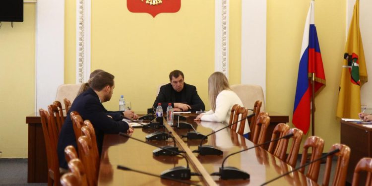 Рязанка пожаловалась мэру на шумный караоке-бар и вытяжку корейского кафе Рязанка пожаловалась мэру на шумный караоке-бар и вытяжку корейского кафе