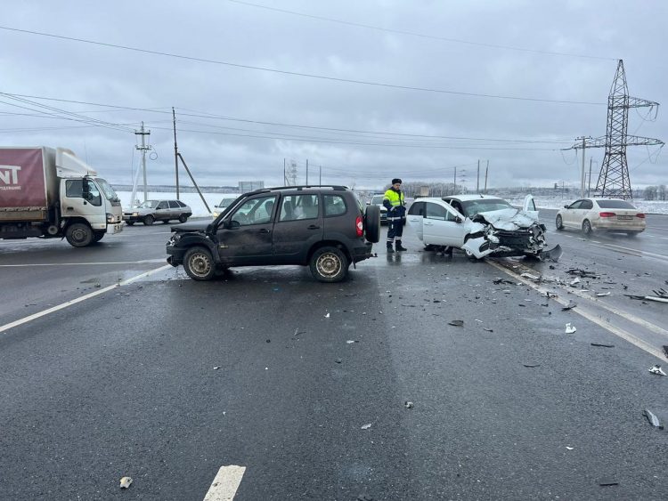 В ДТП в Шиловском районе пострадали пять человек, в том числе двое детей