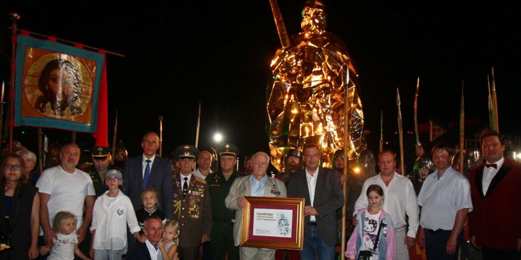 В День города на Бульваре Победы в Рязани торжественно открыли памятник Олегу Рязанскому