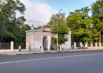 Объявлен новый тендер на благоустройство Нижнего городского сада на 66 миллионов рублей