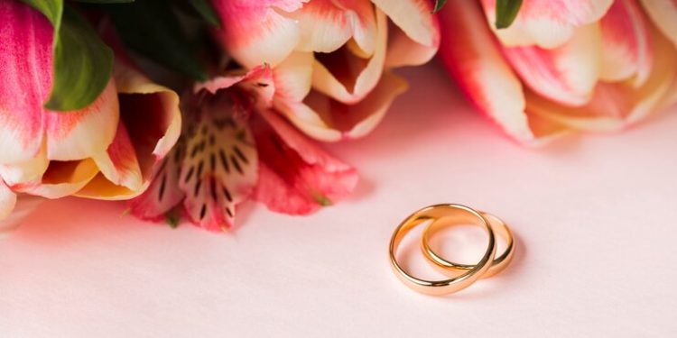 Рязанский ЗАГС поделился снимками новоиспеченных молодоженов