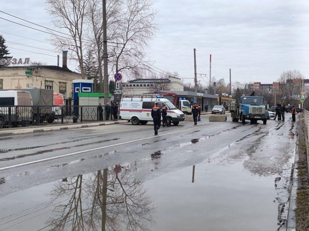 3 апреля в Рязани перекрыли подтопленный Окский проезд