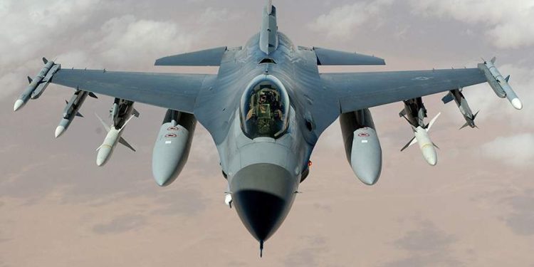 Дания акцептовала Украине удары по России истребителями F-16