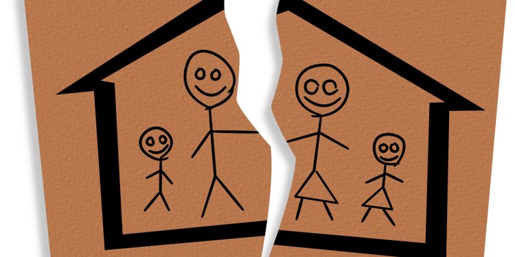 В разводы в российских семьях будут вмешиваться посредники