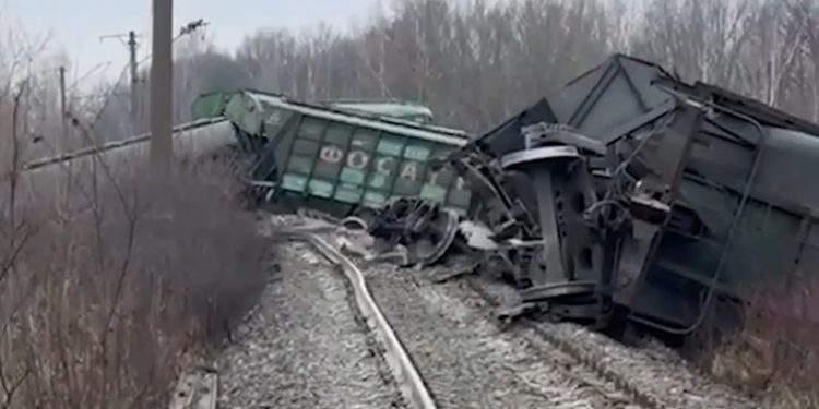 Shot: устроившие теракт под Рязанью следили за поездом при помощи видеокамеры Shot: устроившие теракт под Рязанью следили за поездом при помощи видеокамеры