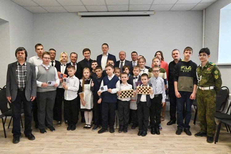 Губернатор Малков и сенатор РФ Карякин посетили рязанский шахматный глуб