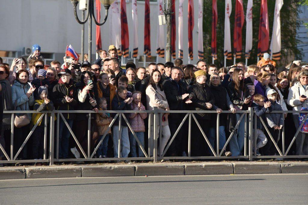 Рязанский губернатор Малков встретил участников парада, вернувшихся из Москвы