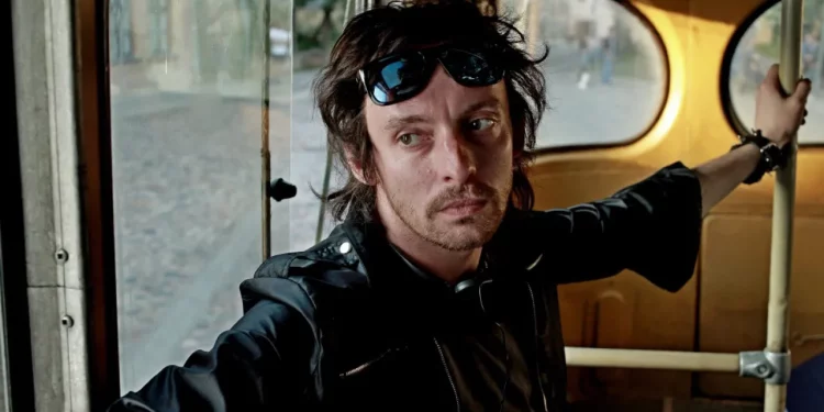 Актер из рязанского Скопина Илья Дель не имеет претензий к подруге, ранившей его ножом