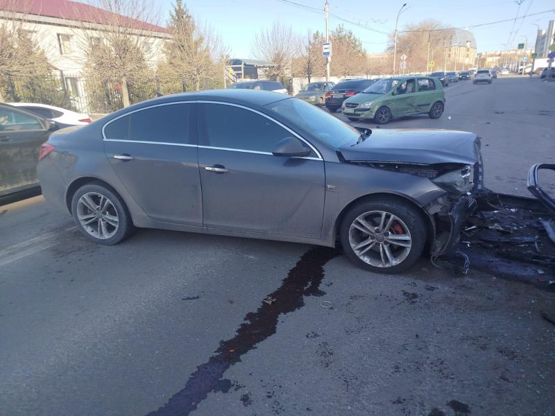 На улице Вокзальной пьяный водитель устроил массовое ДТП