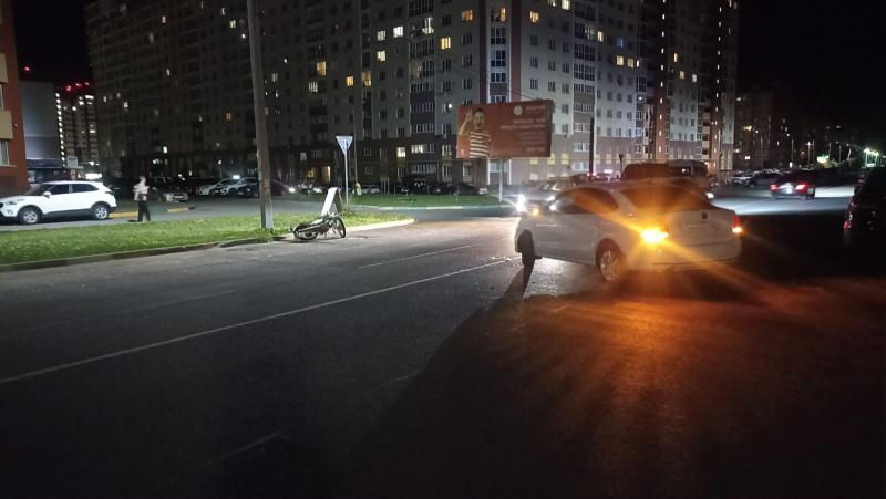 В ДТП на улице Трехреченской пострадал 17-летний мотоциклист и его 14-летний пассажир