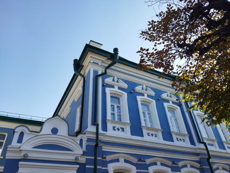 Территорию вокруг рязанской гимназии №2 освободили от строительных лесов