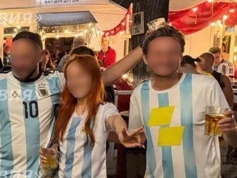 Футбольный фанат сломал нос девушке в рязанском баре Футбольный фанат сломал нос девушке в рязанском баре