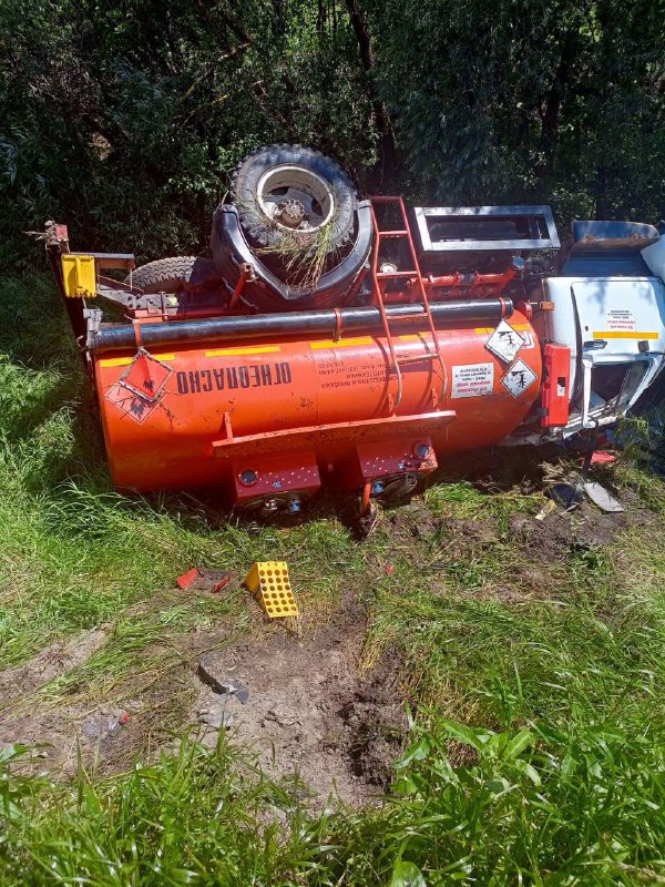 В ДТП с бензовозом в Старожиловском районе пострадали два человека