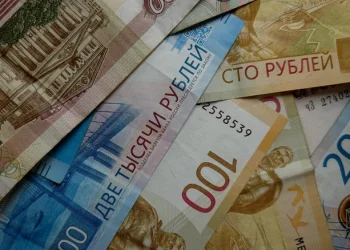 3301 рязанец заплатил за парковку на газонах